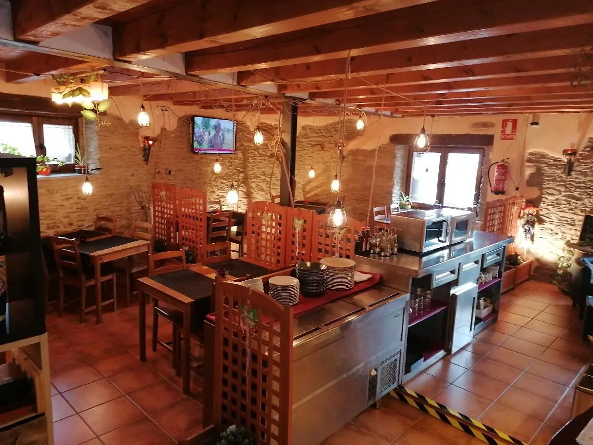 Lo Paller de Roc Montescladó Hotel